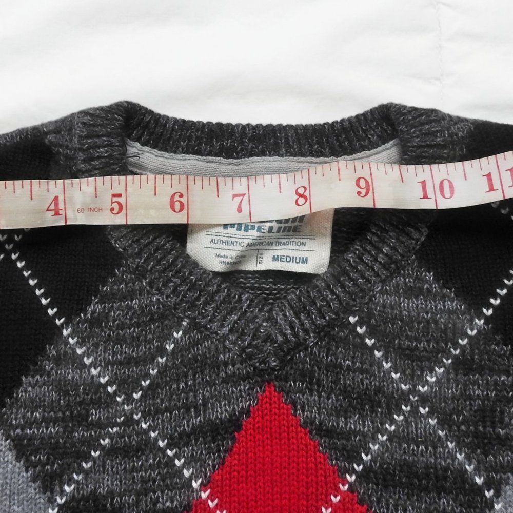 FREE WITH PURCHASE FROM CLOSET Argyle V-Neck Sweater - Picture 3 of 5